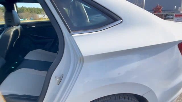 The Automotive Company - 2019 Volkswagen Jetta R-Line смотреть онлайн