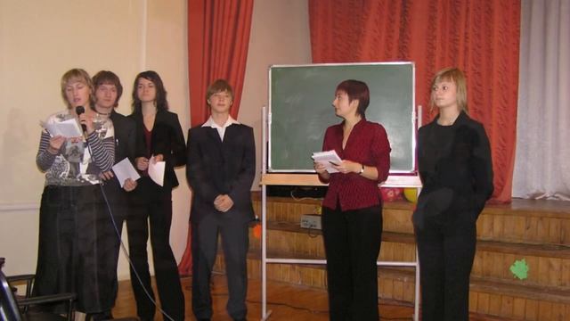 Красноярск.  Мелодия гимназии № 10 длиной в 35 лет.