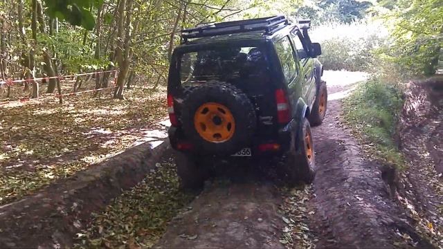 Xenosch @ Zauberwald-Mammutpark mit seinem Jimny Diesel смотреть онлайн