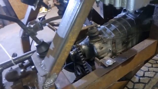 Мини трактор переломка, своими руками. Педальный узел. смотреть онлайн