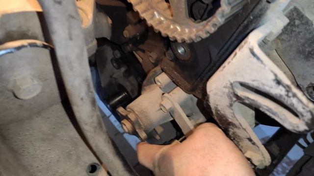 Замена ремня ГРМ, помпа на Hyundai Accent