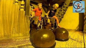 Диана и Даня играют в прятки в Доме великана. МанкиТайм