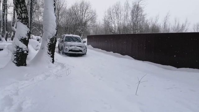 Задний снегоуборочный отвал в действии смотреть онлайн