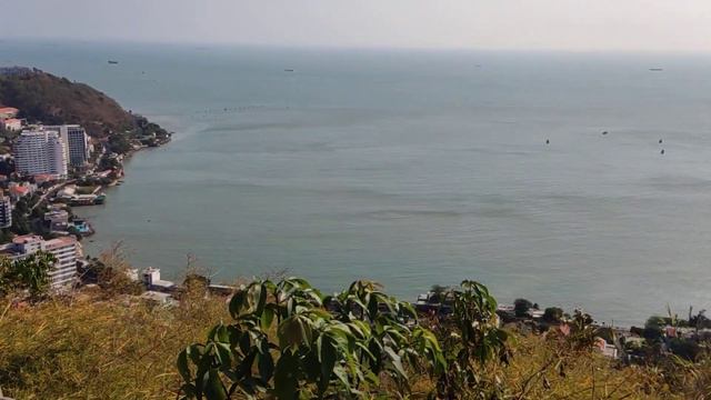 Вот оно то самое высокое место на холме Статуи Святой Марии смотреть онлайн