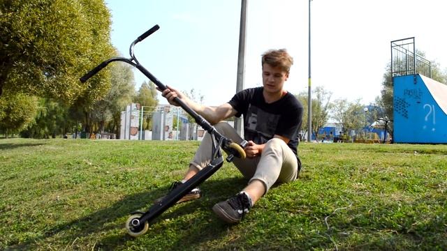 ФРАНЦУЗСКИЙ СКУТЕР ЧЕК | AX SCOOTER CHECK смотреть онлайн