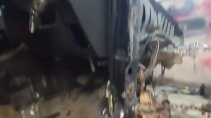 Вытягиваем правый лонжерон и выставляем геометрию кузова.