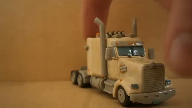 2014 Freightliner Coronado 122SD IRT VP Express.inc ( Грузовик из пластилина масштаб 1:100 ) смотреть онлайн