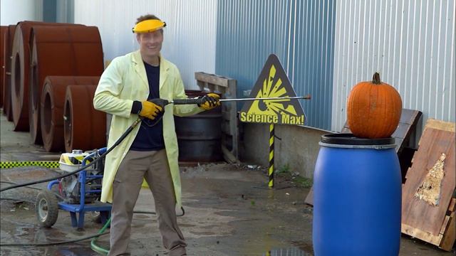 How to Carve a Halloween Pumpkin Using Water | Science Max смотреть онлайн