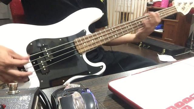 My Chemical Romance - Teenagers (Bass Cover) смотреть онлайн