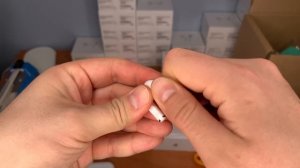 Как снимать амбушюры (резиночки) у AirPods Pro, чтобы не случилось следующего...