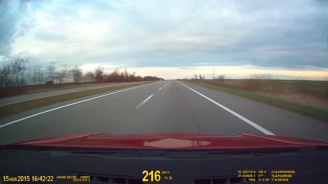 Renault Laguna III 2.0T 229км/ч смотреть онлайн