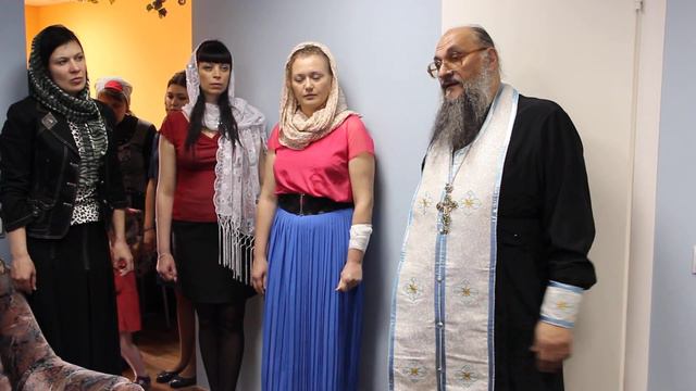 На освящении дет. центра "Лучший выбор". Беседа протоиерея Геннадия. Часть 2. смотреть онлайн