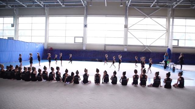 Показательные выступления после сборов по художественной гимнастике смотреть онлайн