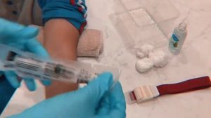 Нурмахан Аружан-Медицинский Университет Астана 108 группа ОМ  Взятие крови из вены шприцем