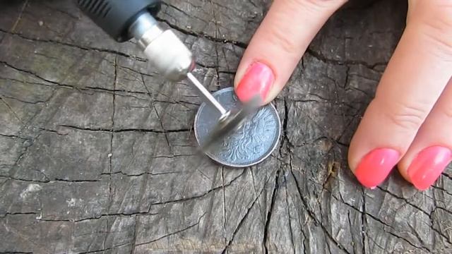 ЧИСТКА МЕДНЫХ МОНЕТ. Как почистить медные монеты им металлопластику. Легкий способ. смотреть онлайн
