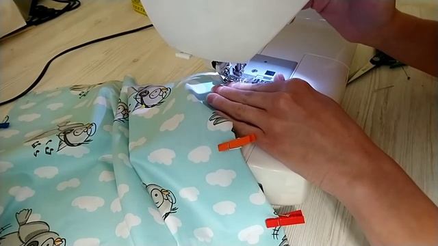 Наволочка для подушки своими руками. Как сшить детскую наволочку без оверлока 60*40. Мастер класс м смотреть онлайн