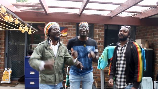 Ebby Allotey (ft. Jesse Proverbs & Ezana) - Sing along with me смотреть онлайн