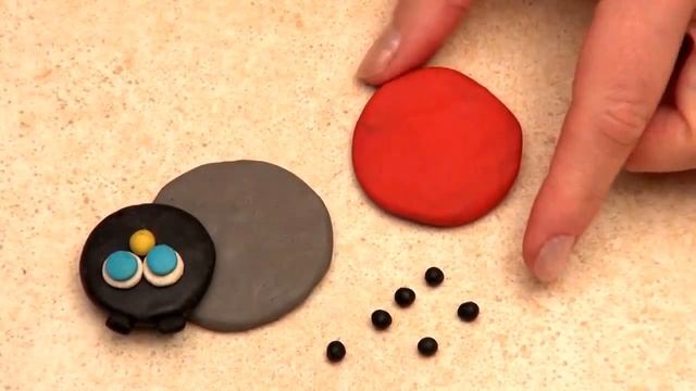 Лепим вместе, Божья коровка из пластилина смотреть онлайн