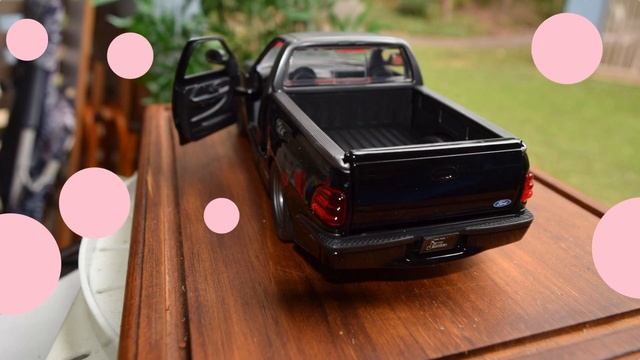 1999 Ford F-150 SVT Lightning смотреть онлайн