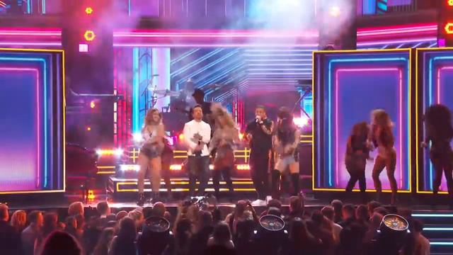 Luis Fonsi, Daddy Yankee Despacito LIVE From The 60th GRAMMYs смотреть онлайн