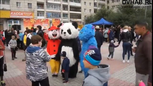 К открытию сквера на Лазо в Комсомольске приурочили праздник «Золотая осень» смотреть онлайн