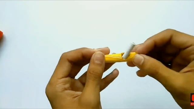 DIY Mini Paper Gun | How To Make A Paper Finger Gun смотреть онлайн