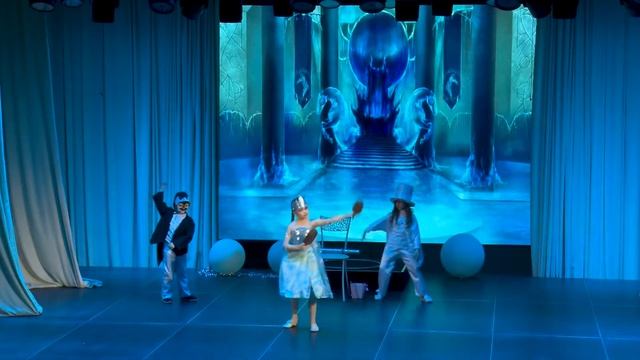 Этюдные зарисовки «Там на неведомых дорожках». Часть 2: Колдуньи, Царство Снежной королевы, Непогод