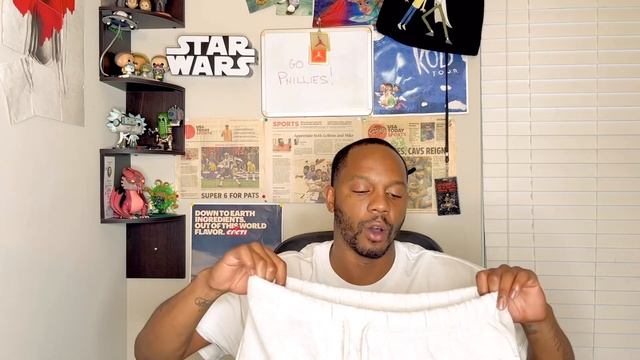 Fear of God Essentials / 1977 Light Oatmeal Sweatpants review смотреть онлайн
