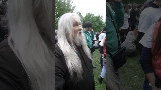 Волшебник и Ольга Шелест на Выставке собак из московских приютов 21 мая 2017 года смотреть онлайн