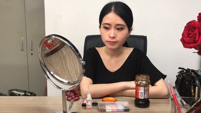 E21 DIY makeup with food! Can't I be both genius and pretty?| Ms Yeah смотреть онлайн