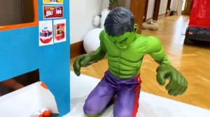 Макс и Катя их игра в кафе