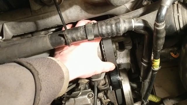 Часть 2. Volkswagen T4 2.5TDI установка ремня ТНВД смотреть онлайн