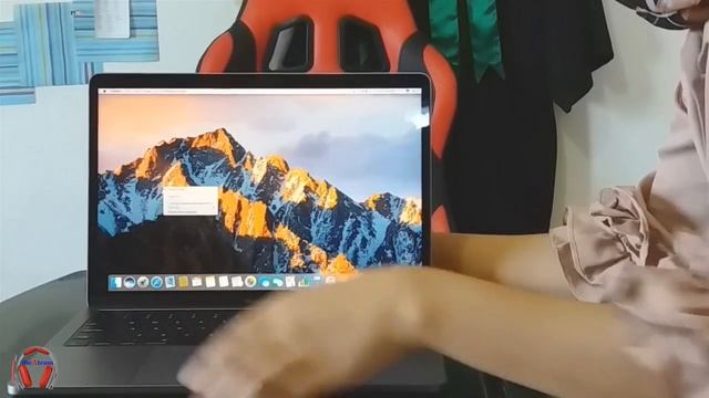Unboxing MacBook Pro 13.3 Touch Bar 2017 смотреть онлайн
