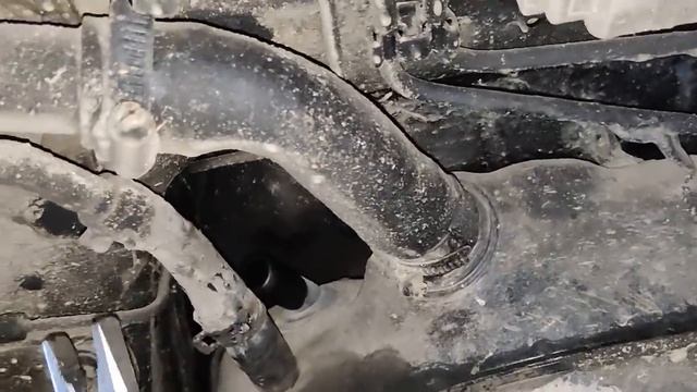 Осмотр GEELY COOLRAY После ДТП? Сервисная Кампания ? Замена Патрубка Вентиляции по Гарантии