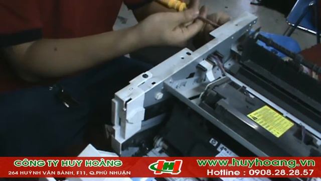 Tháo máy in HP LASERJET M1120- Hotline: 0908. 28. 28. 57 смотреть онлайн
