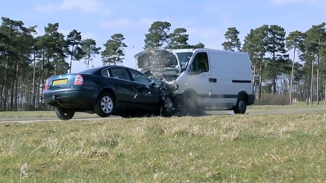 Crash Test Month: Van vs. Car смотреть онлайн
