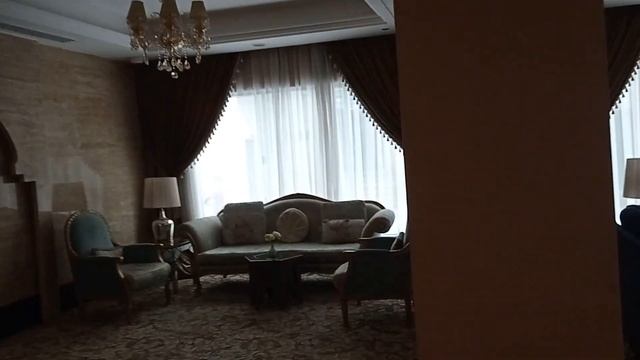 Crystal Plaza Al Majaz Hotel 4* в Шардже / небольшой обзор + панорамка окрестности смотреть онлайн