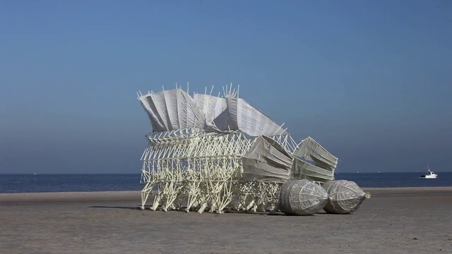 Тео Янсен. Cкульптуры управляемые ветром смотреть онлайн