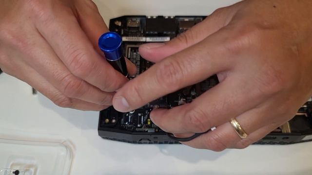 Installing SAMSUNG 980 PRO 1TB To My Intel NUC Nuc8i7hvk