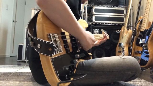 Marcus Miller Slippin’ Into Darkness Bass Cover Fender JB77-MM Jazz Bass смотреть онлайн