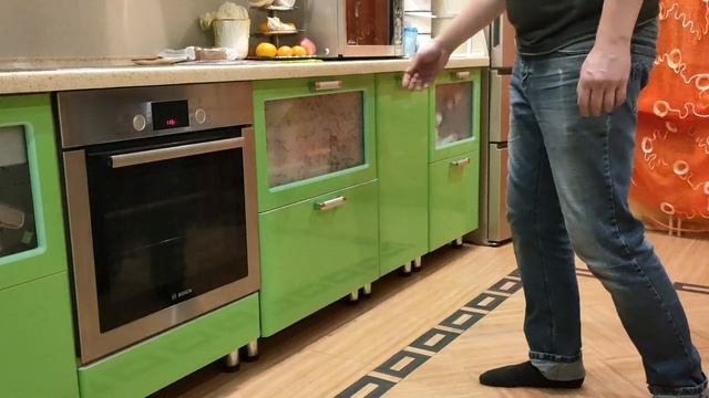 Направляющие STANDARD, ящики METABOX, подъёмник HK-XS, BLUM