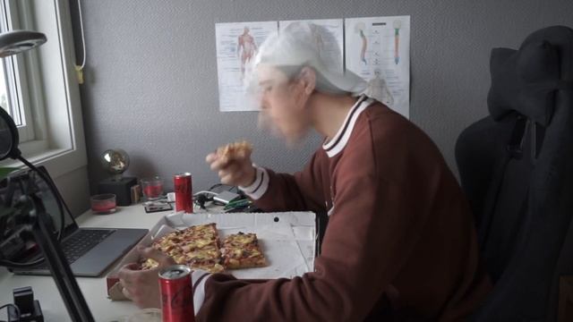 Jeg Prøver Ut THE ROCK Sin CHEAT DAY | 6,000+ Kcal MUKBANG!