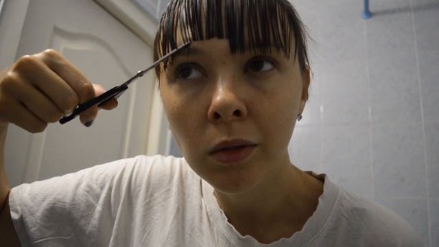 КАК ПОСТРИЧЬ ЧЕЛКУ САМОЙ СЕБЕ. ПОДСТРИЧЬ ЧЕЛКУ В ДОМАШНИХ УСЛОВИЯХ смотреть онлайн