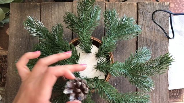 Новогодняя композиция своими руками | как сделать композицию со свечой | Christmas decoration DIY смотреть онлайн