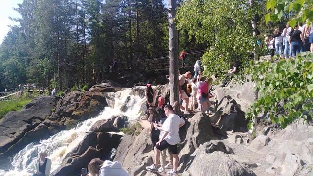Карелия. Водопады Ахвенкоски на реке Тохмайоки, место съёмок фильма "А зори здесь тихие" (1972). смотреть онлайн