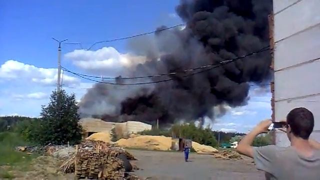 работа кипит(производство дверей).mp4 смотреть онлайн