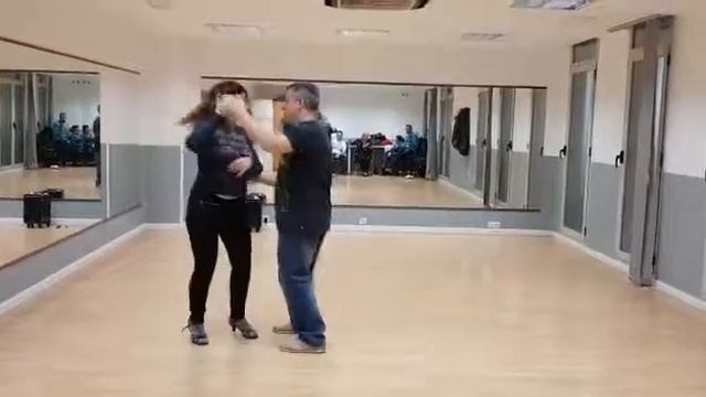 JOSE Y ELSA BACHATA OLE OLE :) смотреть онлайн