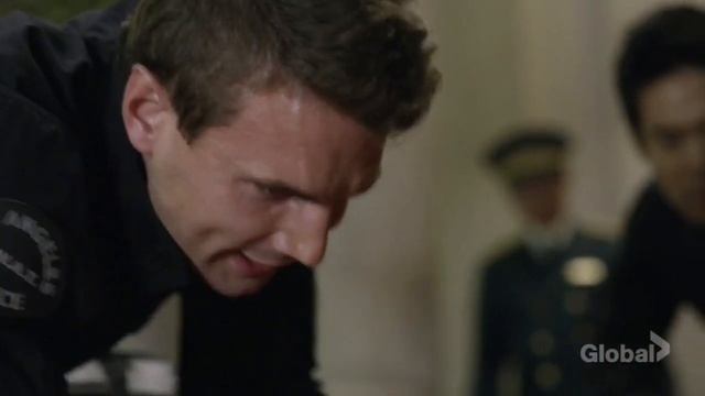 S.W.A.T S1Ep19 Chris almost dies смотреть онлайн