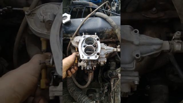 Ремонт карбюратора на оригинальном автомобиле ВАЗ 2101 1975 года часть 2 смотреть онлайн