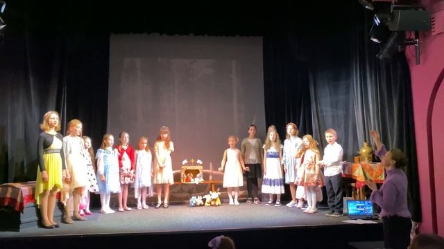 2022.01.09.Воскресная школа.Праздник Рождества Христова в театре Русской драмы смотреть онлайн